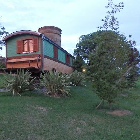 Bed and Breakfast Roulotte la Souleillade Saint-Sernin  Esterno foto