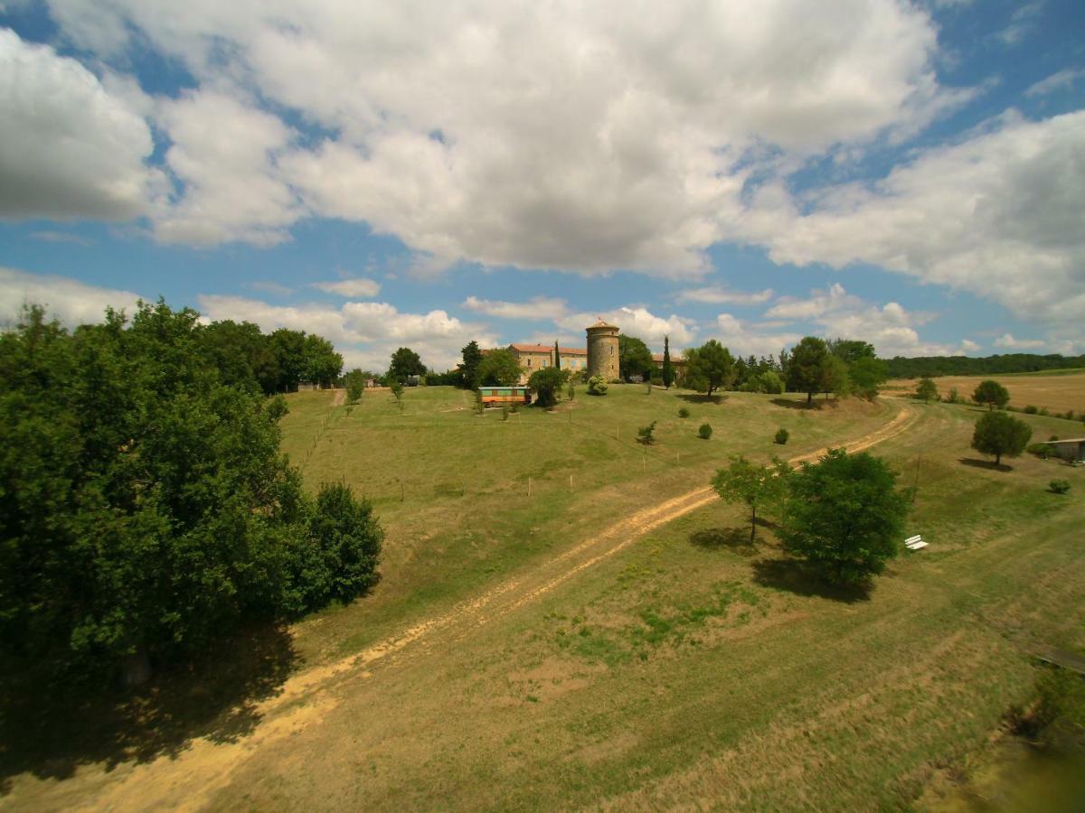Bed and Breakfast Roulotte la Souleillade Saint-Sernin  Esterno foto
