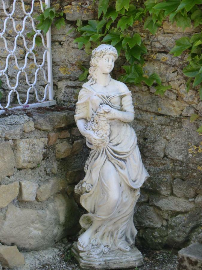 Bed and Breakfast Roulotte la Souleillade Saint-Sernin  Esterno foto